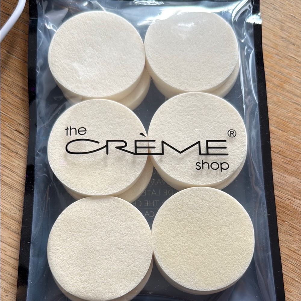 The Crème Shop Cream Makeup Sponges